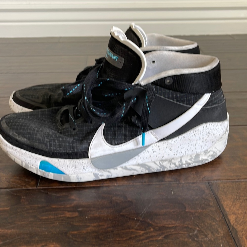 Kevin Durant basketball shoes Nike kd